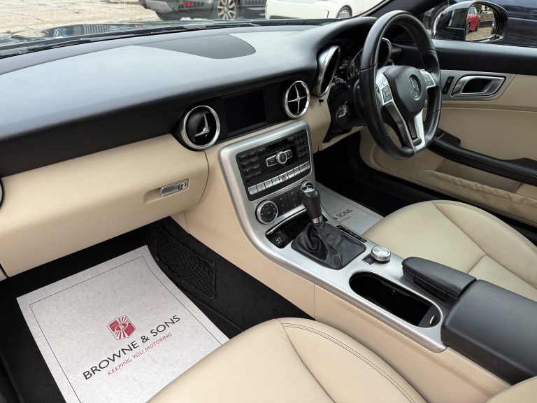 MERCEDES SLK200 AMG SPORT